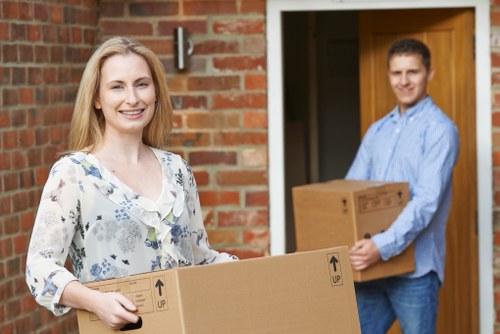 Careful loading of furniture for a Nottinghill flat move